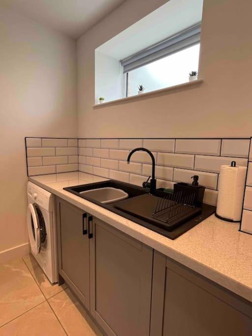 Appartamento Entire Property In Downham Market, Serviced Accomodation Esterno foto