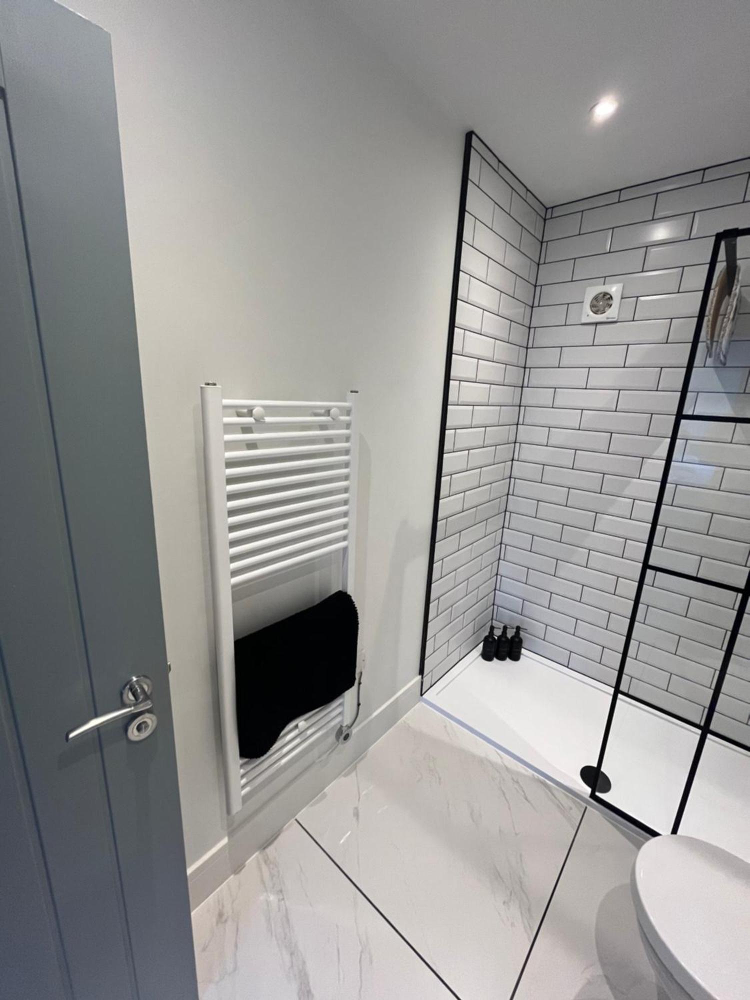 Appartamento Entire Property In Downham Market, Serviced Accomodation Esterno foto